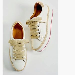 JOIE| women’s | dabnis | sneakers| 100% leather| sole is rubber